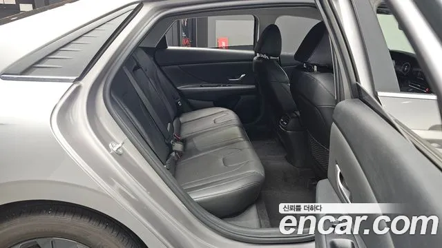 Hyundai AVANTE Avante (CN7) — Фото автомобиля 11