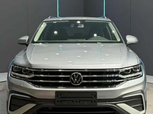 Volkswagen Tiguan L — Фото автомобиля 2