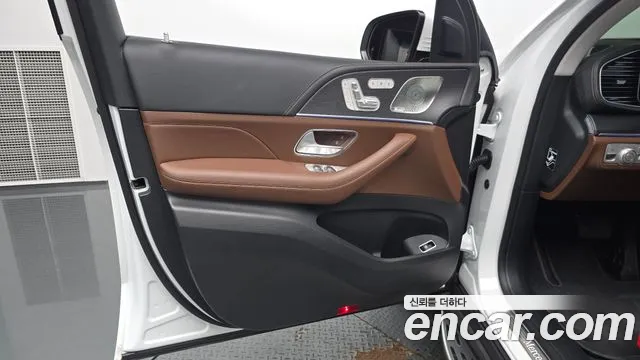 Mercedes-Benz GLE-Class — Фото автомобиля 20