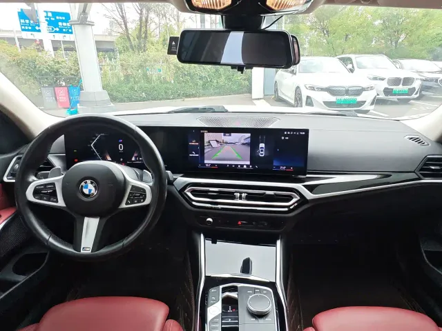 BMW 3 Series — Фото автомобиля 13
