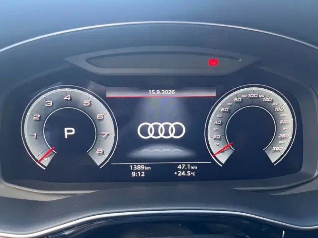 Audi SQ7 — Фото автомобиля 12
