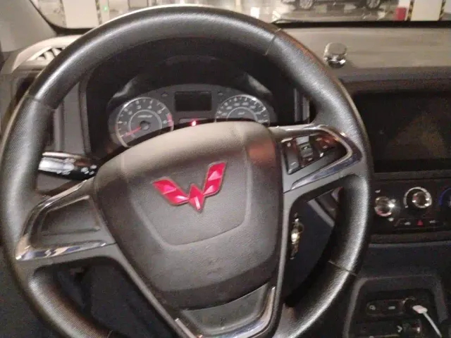Wuling Zhengcheng — Фото автомобиля 5