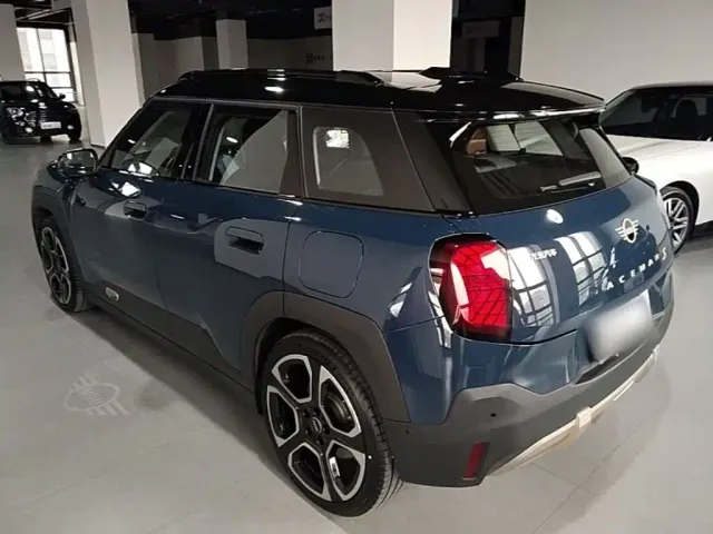 MINI Electric MINI ACEMAN — Фото автомобиля 4