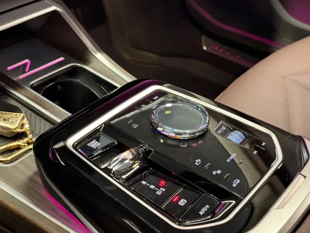 BMW 7 Series — Фото автомобиля 13