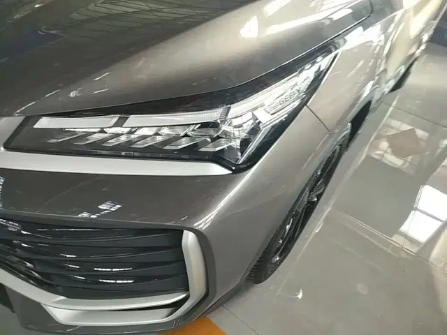 Geely Binyue — Фото автомобиля 23