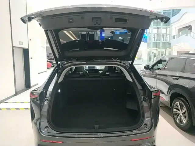 Changan Z6 — Фото автомобиля 18