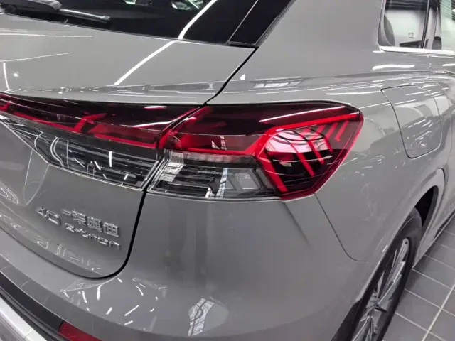Audi Q4 e-tron — Фото автомобиля 7