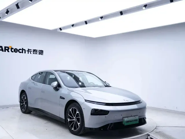 Xpeng P7 — Фото автомобиля 5