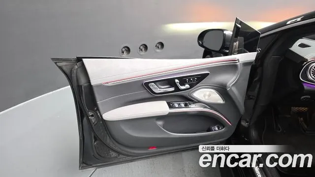 Mercedes-Benz EQS — Фото автомобиля 23
