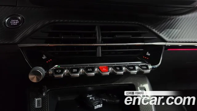 Peugeot 208 — Фото автомобиля 29