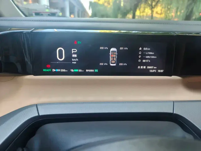 GAC Trumpchi E8 — Фото автомобиля 19