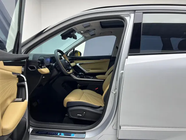 Geely Boyue L — Фото автомобиля 7
