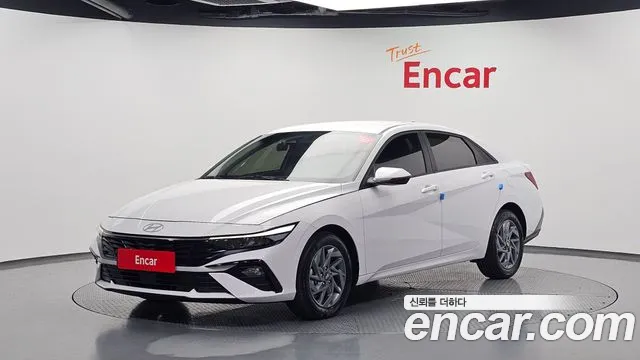 Фотография автомобиля — Hyundai Avante CN7