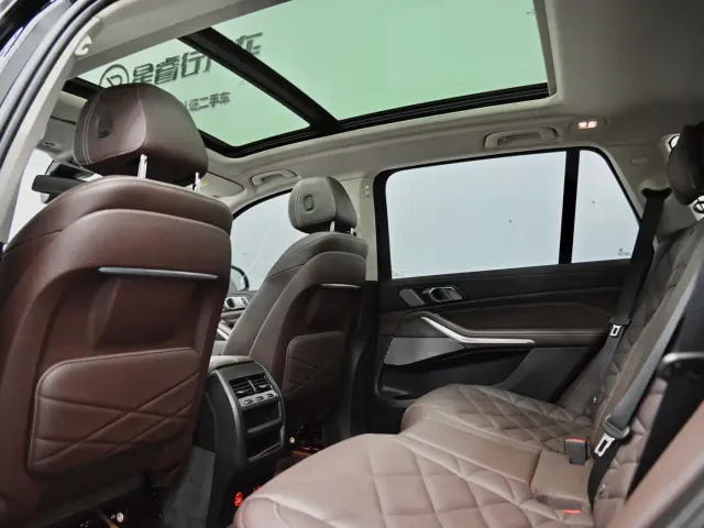 BMW X5 — Фото автомобиля 12