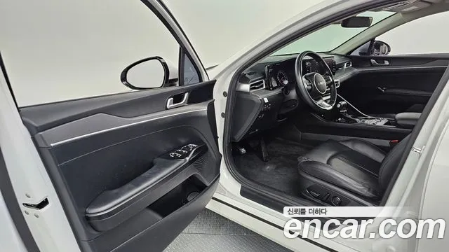 Kia K5 K5 3 поколение 2.0 LPI(Для проката) — Фото автомобиля 10