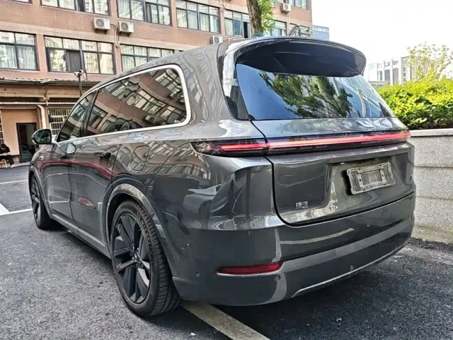 Li Auto L9 — Фото автомобиля 4