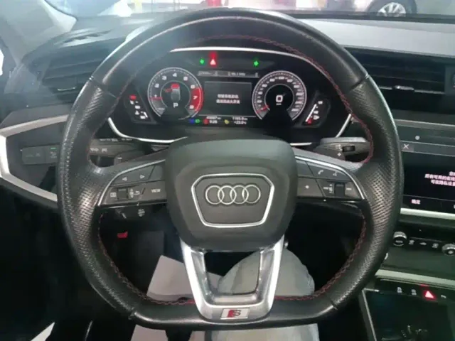Audi Q3 Sportback — Фото автомобиля 10