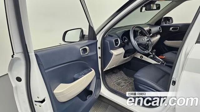 Hyundai Venue — Фото автомобиля 10