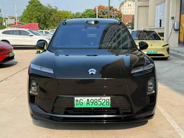 Nio ES8 — Фото автомобиля 2