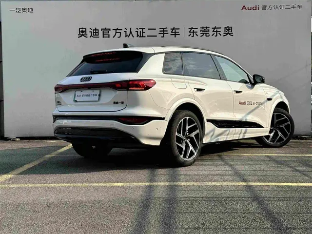 Audi Q6L e-tron — Фото автомобиля 4