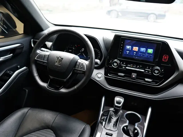 Toyota Crown Kluger — Фото автомобиля 15