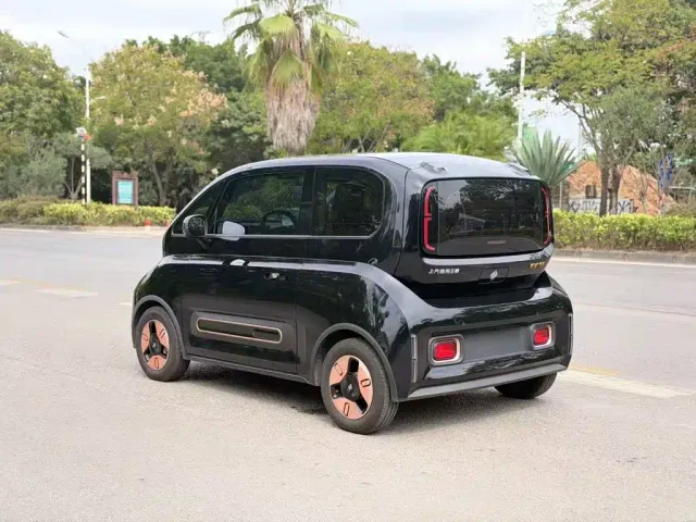 Baojun KiWi EV — Фото автомобиля 4