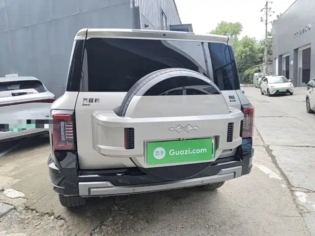 BYD FangChengBao Leopard 8 — Фото автомобиля 5