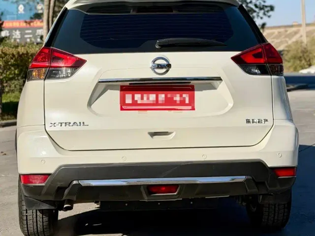Nissan X-Trail — Фото автомобиля 7