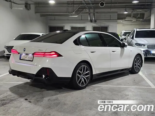 BMW 5 Series G60 — Фото автомобиля 2