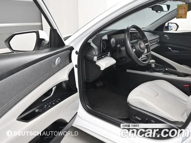 Hyundai Avante CN7 — Фото автомобиля 11