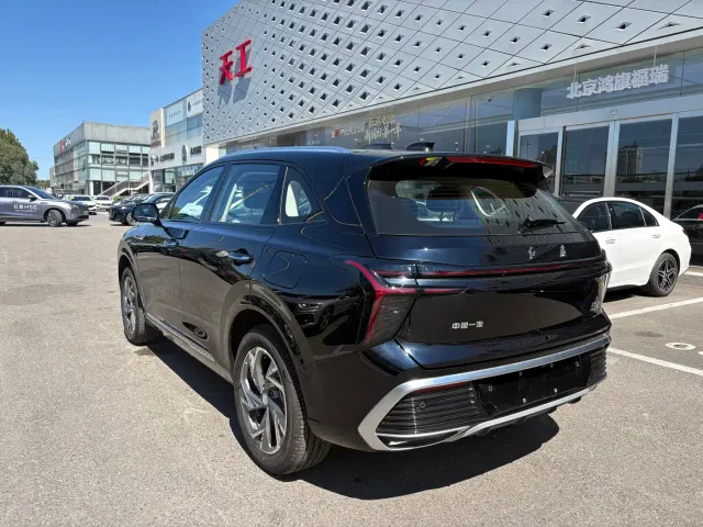 Hongqi HS3 PHEV — Фото автомобиля 3
