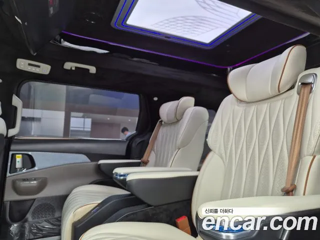 Kia Carnival Generation 4 — Фото автомобиля 13