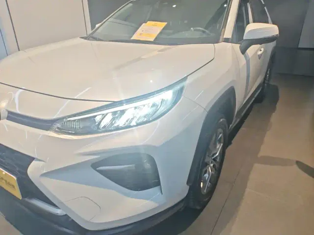 Toyota Wildlander — Фото автомобиля 23