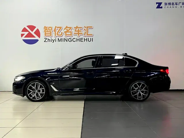 BMW 5 Series — Фото автомобиля 3