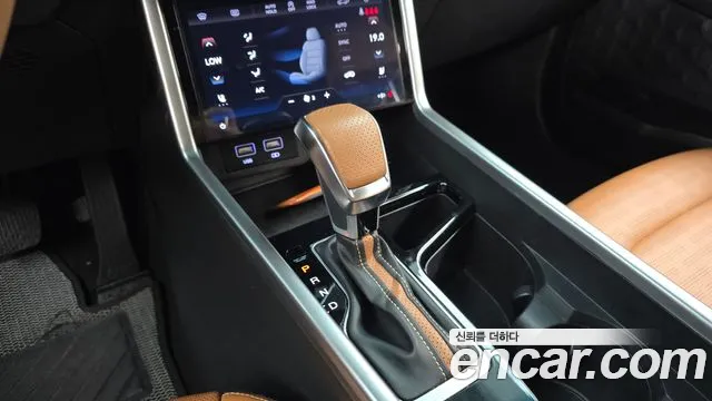 KGM Torres — Фото автомобиля 12