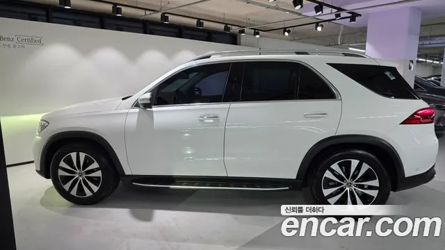 Mercedes-Benz GLE-Class — Фото автомобиля 8
