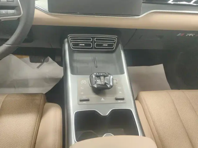 BYD Song Pro — Фото автомобиля 16