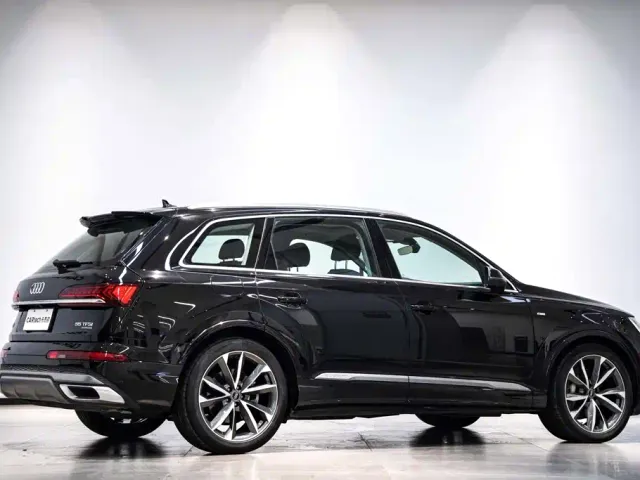 Audi Q7 — Фото автомобиля 6