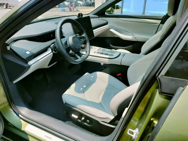 Xiaomi SU7 — Фото автомобиля 23