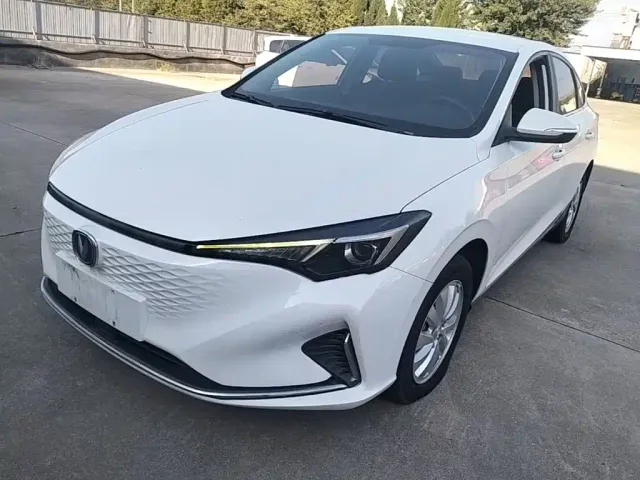 Фотография автомобиля — Changan Eado