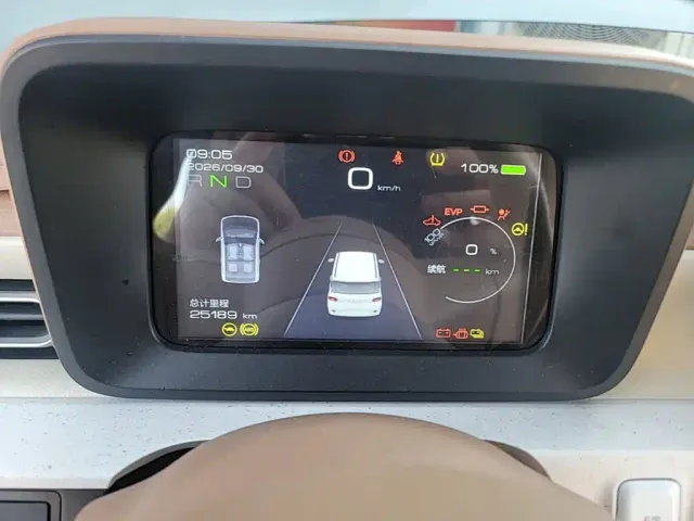 Wuling Hongguang Mini EV — Фото автомобиля 11