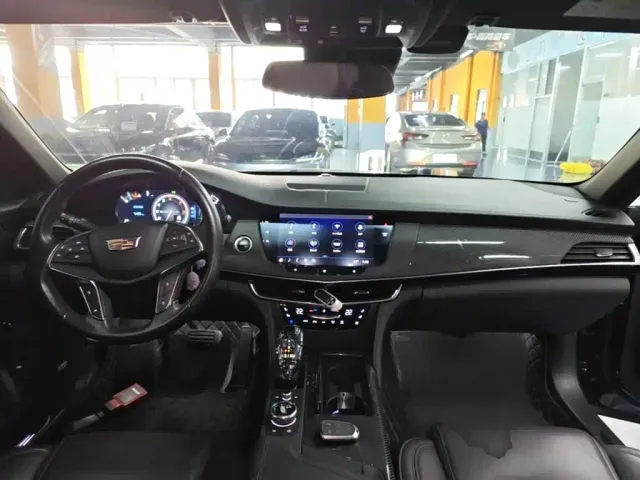 Cadillac CT6 — Фото автомобиля 9