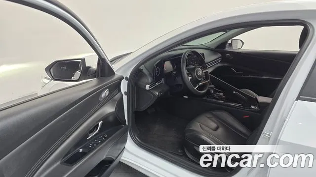 Hyundai Avante — Фото автомобиля 15