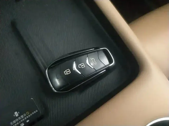 Landian E5 PLUS — Фото автомобиля 8