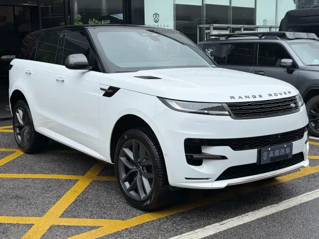Land Rover Range Rover Sport — Фото автомобиля 3