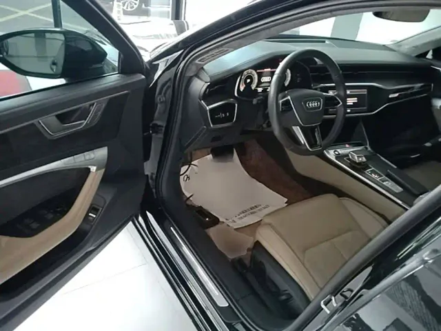 Audi A6L — Фото автомобиля 15