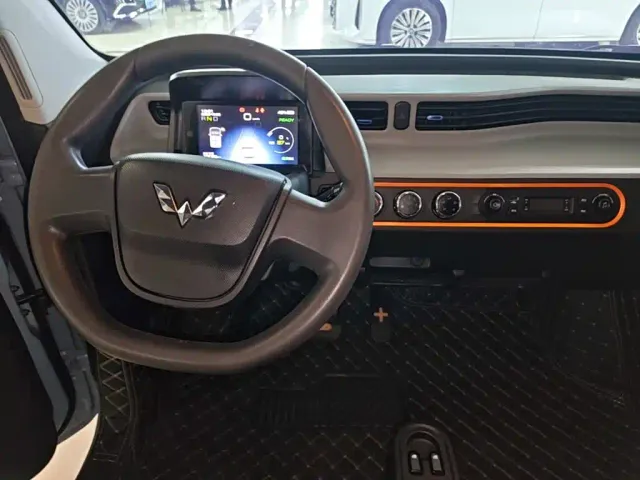 Wuling Hongguang Mini EV — Фото автомобиля 12
