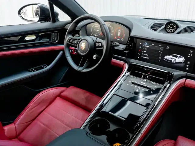 Porsche Panamera — Фото автомобиля 25