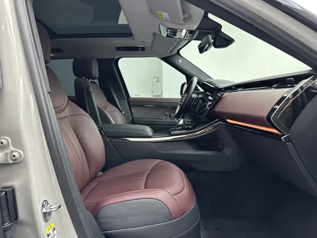 Land Rover Range Rover Sport — Фото автомобиля 12