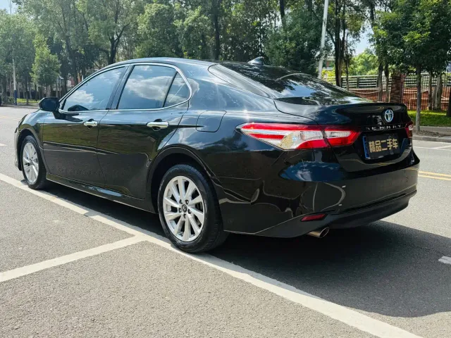 Toyota Camry — Фото автомобиля 5